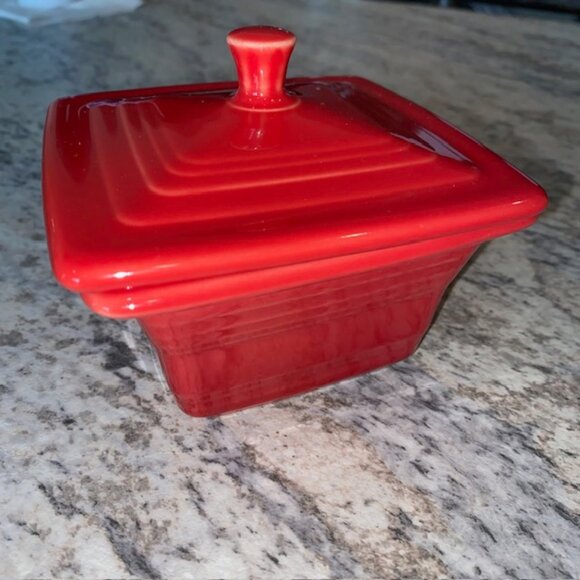 Fiestaware Scarlet Candy Dish w/Lid - MINT Condition - Picture 5 of 8